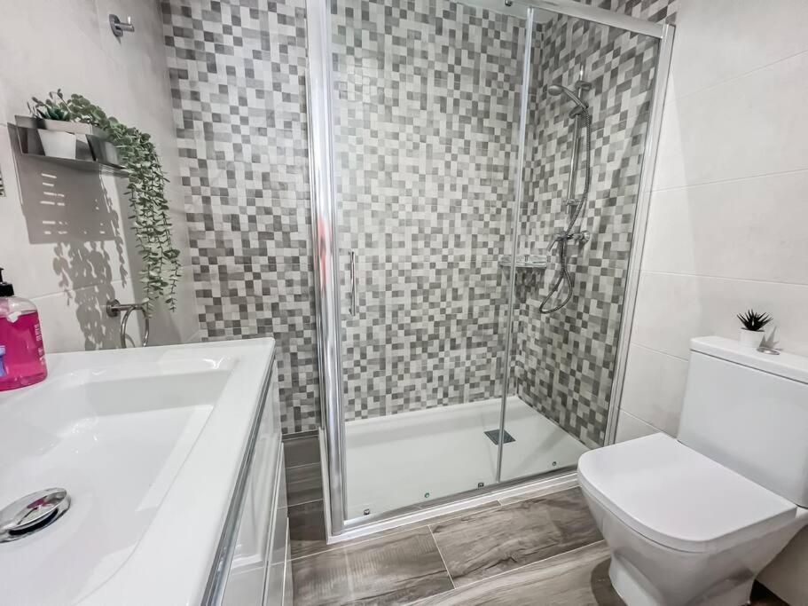 Modern 2 Bed Apartment With Pool In Frigiliana Exterior photo